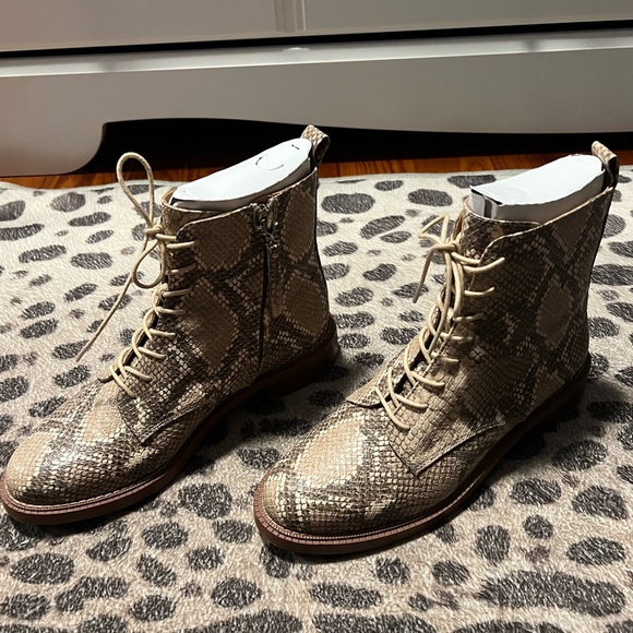 Sam Edelman Booties 🐍 - Picture 7 of 7